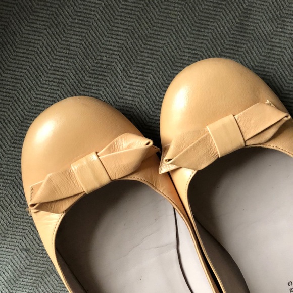 Marc by Marc Jacobs peach flats - Picture 3 of 4